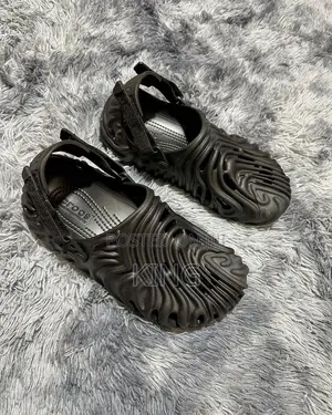 Zani Crocs Black