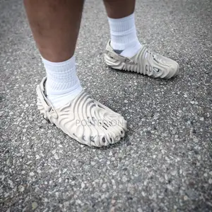Athe Pollex Crocs