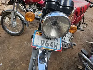 Bajaj Boxer 2023 Red
