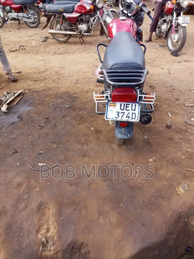 TVS HLX 125 2019 Red