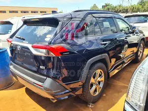 Toyota RAV4 2019 Blue