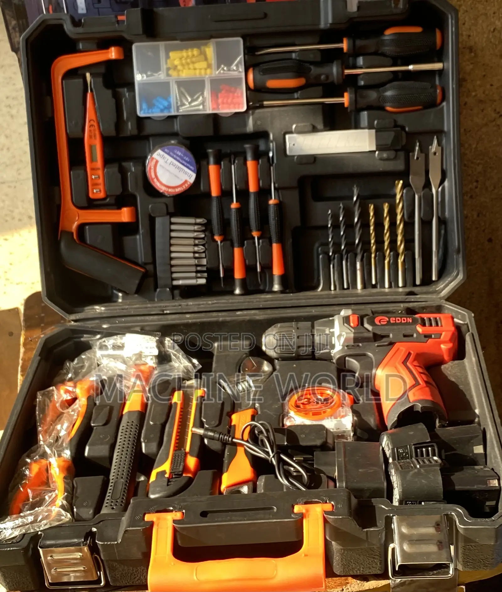 Cordless/Rechargeable Drill Set 12v (2batteries)