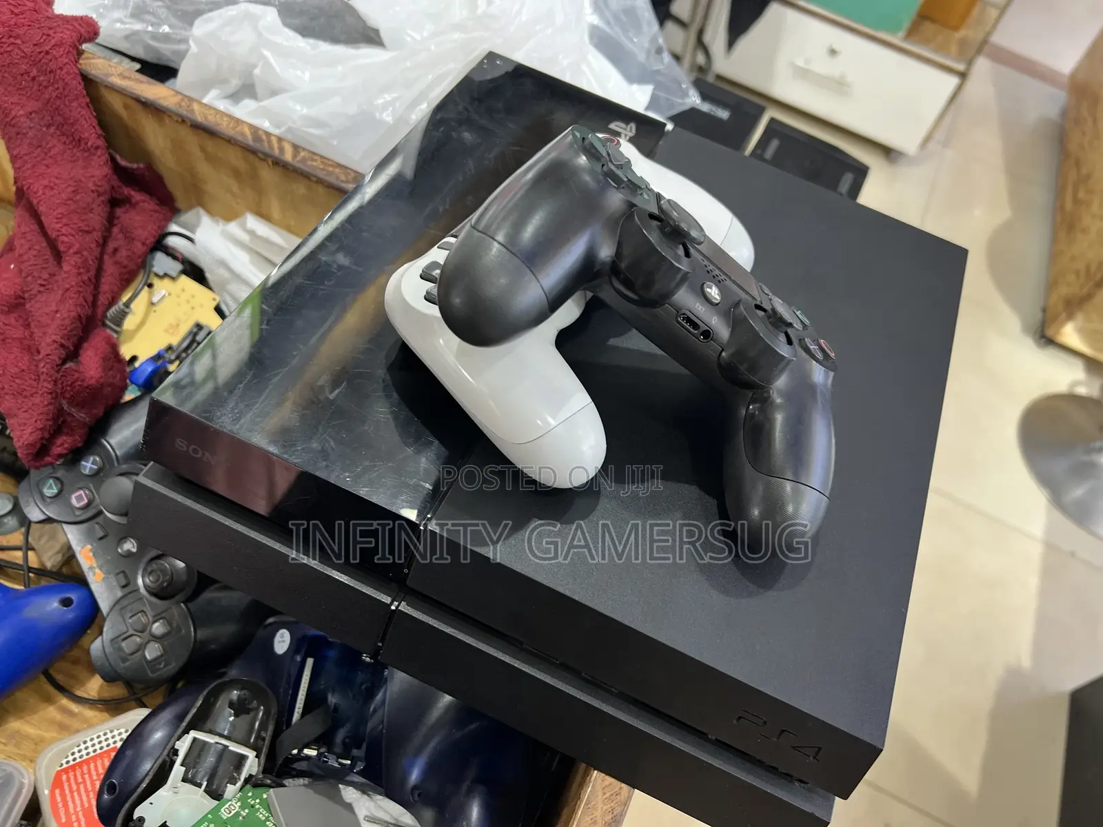 PS4 Standard With 10 Games