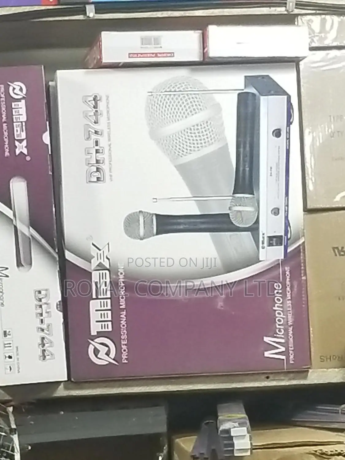 Max Wireless Microphone 2pieces /Professional Microphone