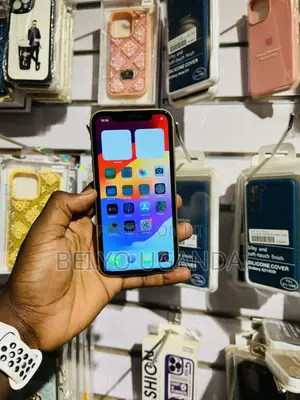 Apple iPhone 11 128 GB Yellow