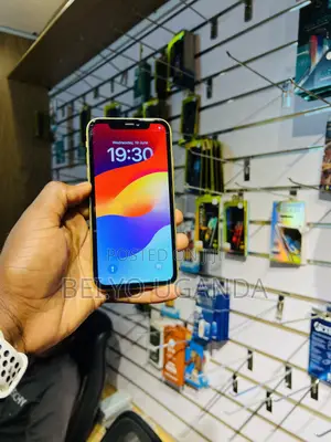 Apple iPhone 11 128 GB Yellow
