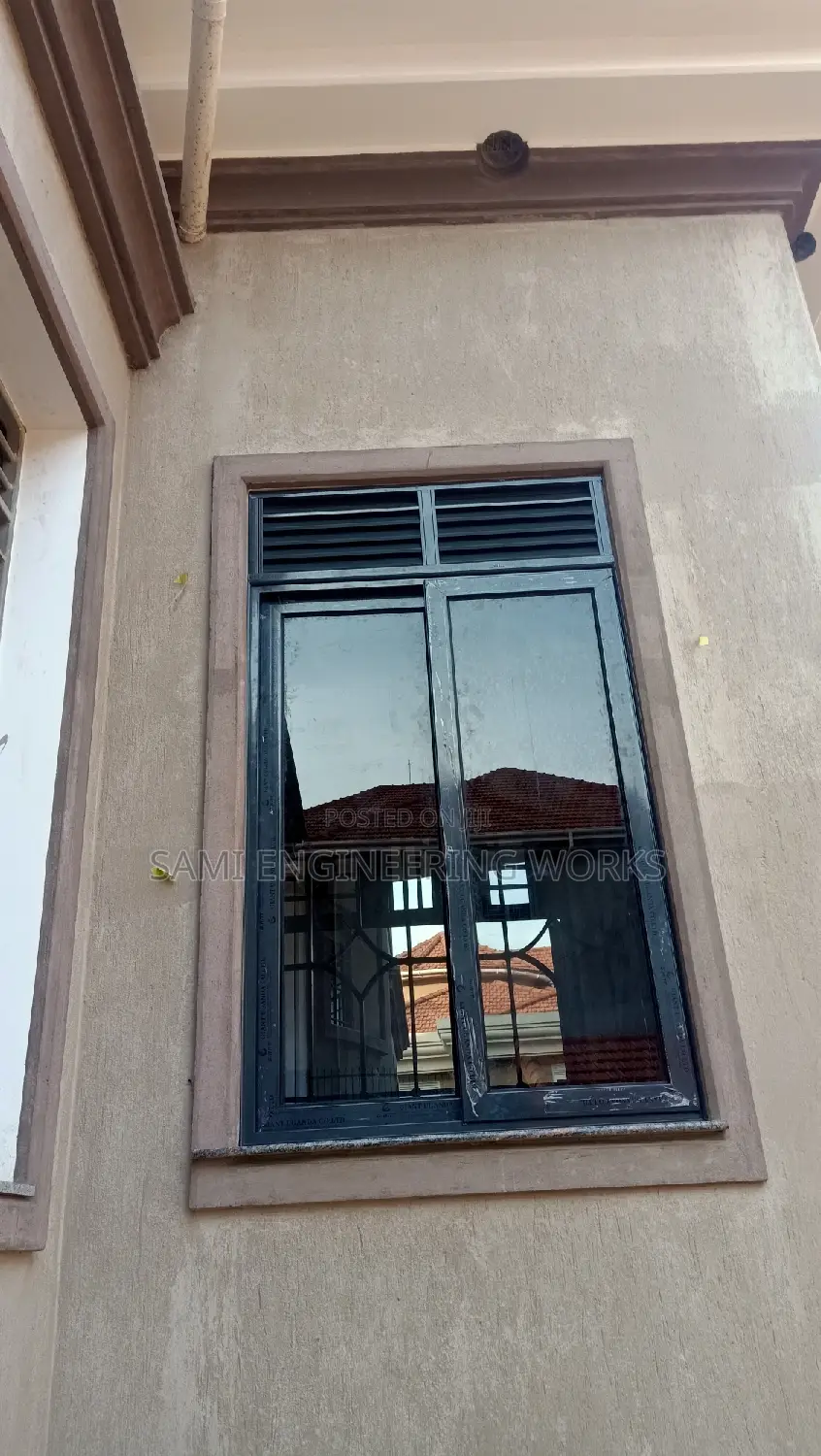 Aluminum Slidding Window Grey Colour Kulambiro