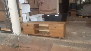 Simple Tvstand