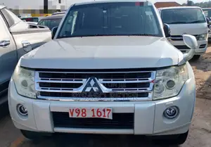 Mitsubishi Pajero 3.2 Di-Dc GLS 2011 White
