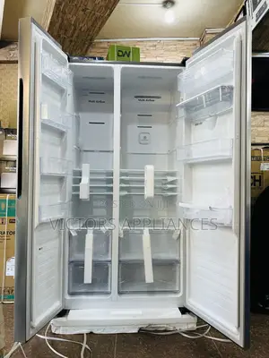 670 Liters Hisense Side by Side Refrigerator WTH W.Dispenser