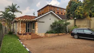 4bdrm Bungalow in Kololo Property, Central Division for rent