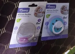 Momeasy Newborn Baby Silicone Pacifier