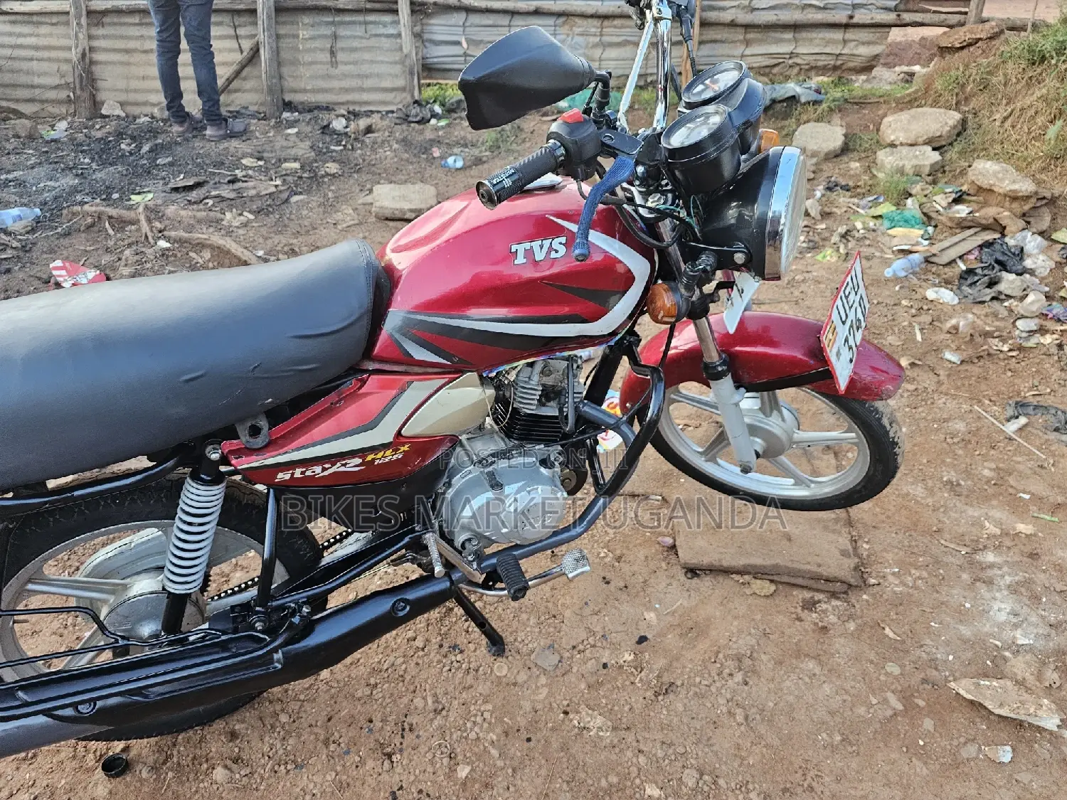 TVS HLX 125 2018 Red
