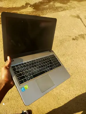 Laptop Asus A42JY 4GB Intel Core I3 HDD+SSD 256GB