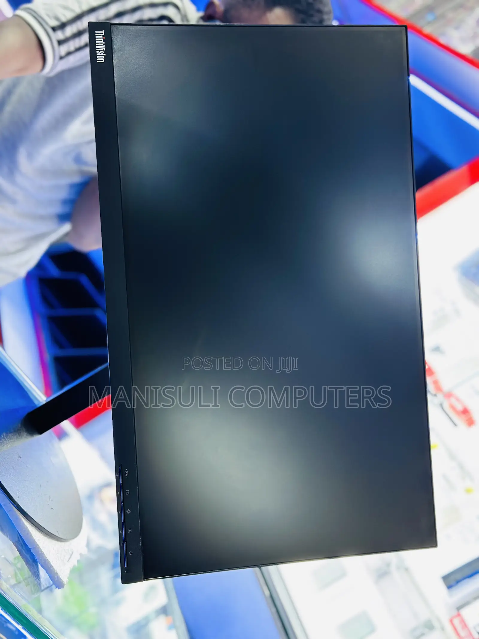 Monitor Lenovo 24 Inch Screen Ips VGA, USB 3.0, HDMI, DP.