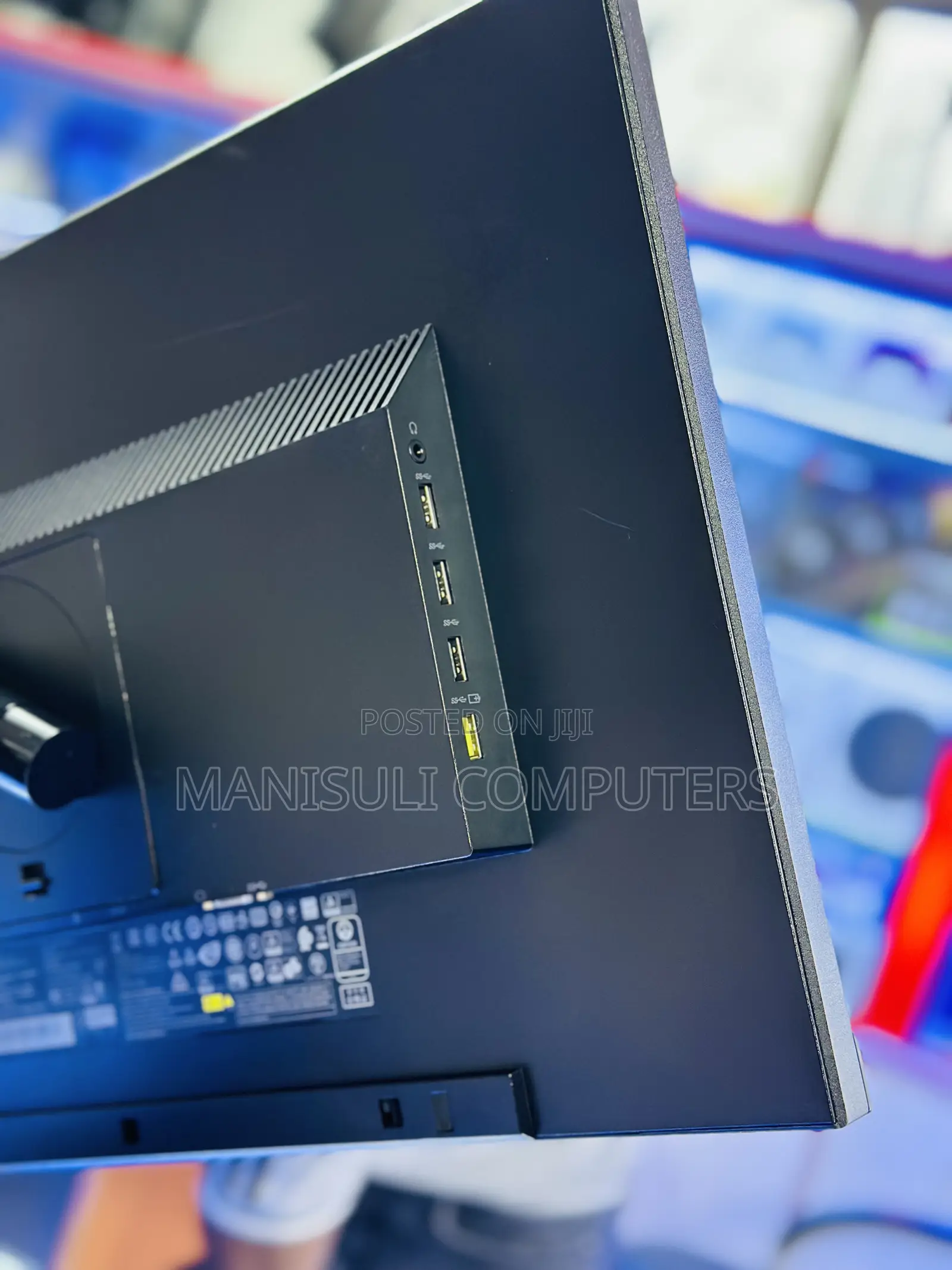 Monitor Lenovo 24 Inch Screen Ips VGA, USB 3.0, HDMI, DP.