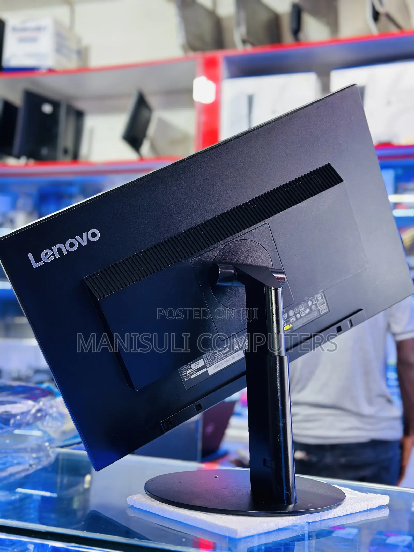Monitor Lenovo 24 Inch Screen Ips VGA, USB 3.0, HDMI, DP.