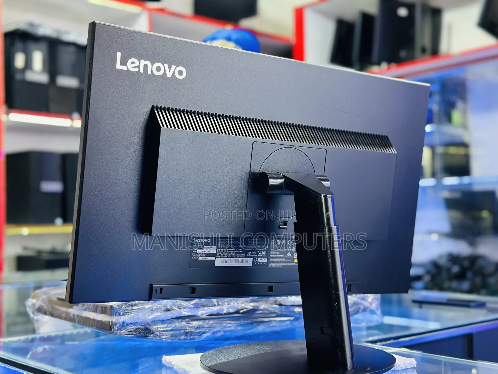 Monitor Lenovo 24 Inch Screen Ips, USB 3.0, HDMI, DP,