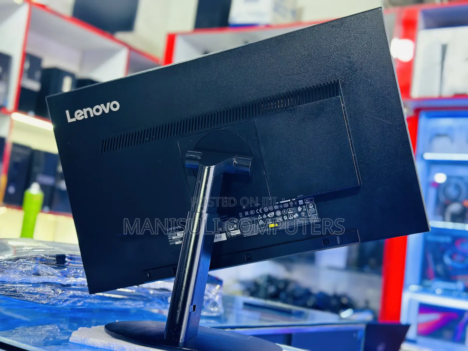 Monitor Lenovo 24 Inch Screen Ips, USB 3.0, HDMI, DP,