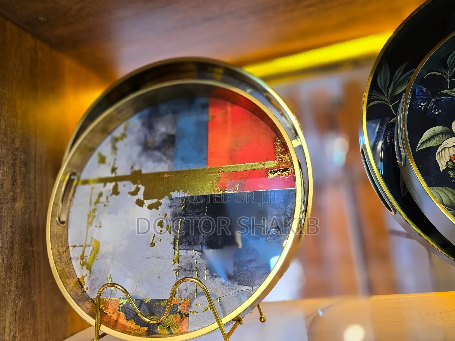 Nice Looking 2pc Round Trays
