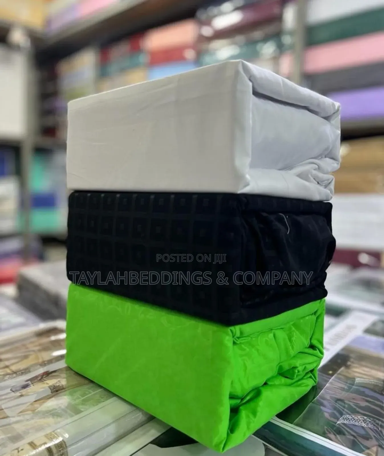 White, Black, Green Plain Colour Fitted Bedsheets 4pcs