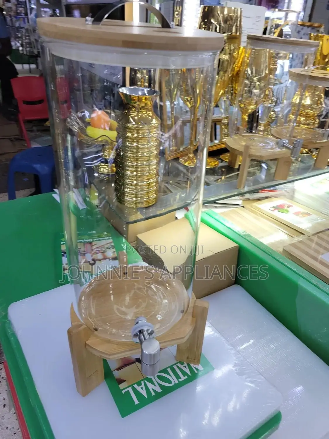 Unique Juice/ Water Dispenser Glass With Bambo Stand
