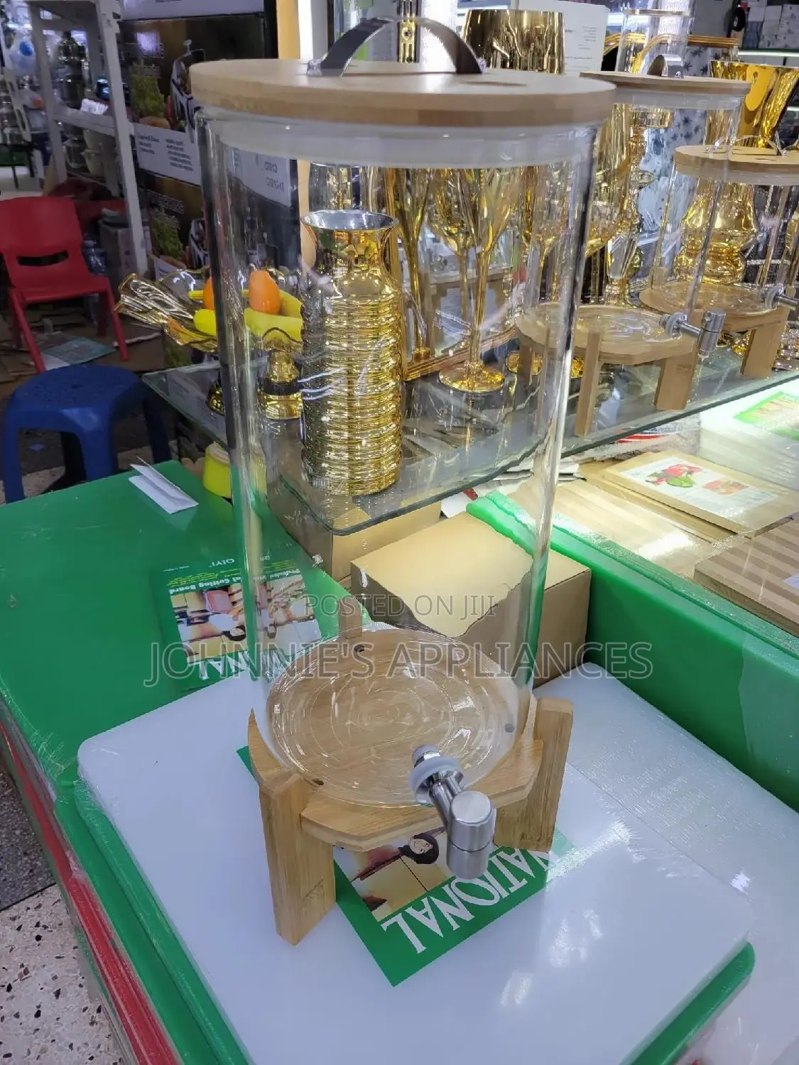Unique Juice/ Water Dispenser Glass With Bambo Stand