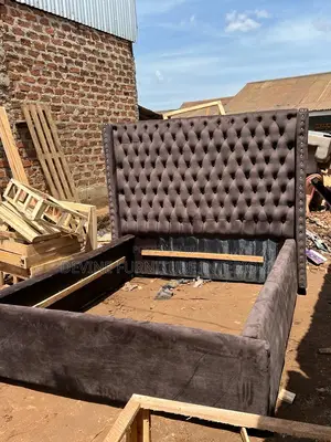 5x6 Bed in Coffebrown
