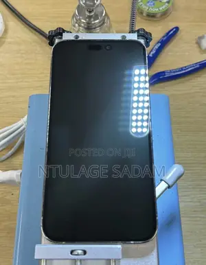 iPhone Broken Back or Screen Repair Service