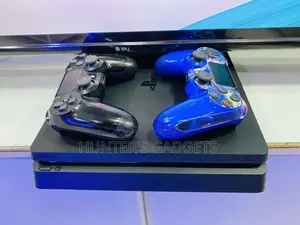 Sony Playstation 4 Slim 500gb With 2 Pads and 1 Game Cd