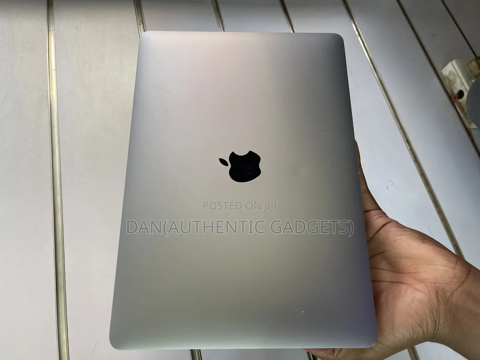 Laptop Apple MacBook Pro 2020 8GB Intel Core I5 SSD 256GB