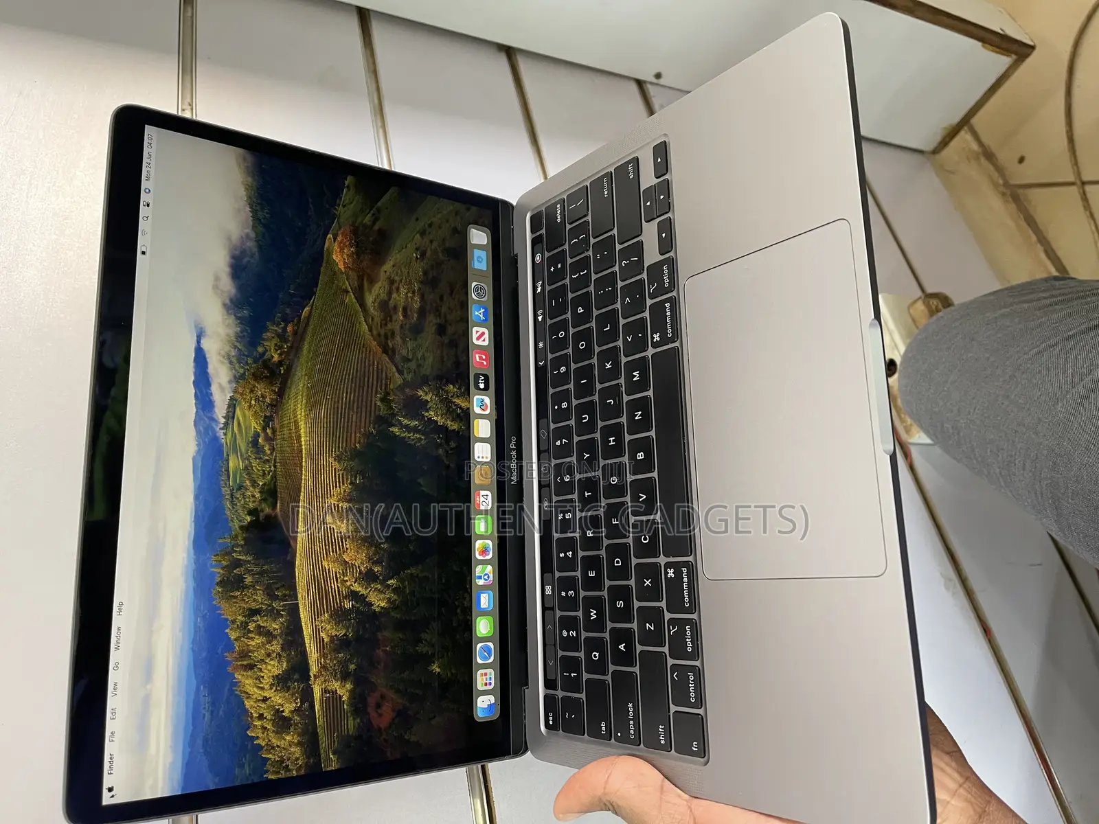 Laptop Apple MacBook Pro 2020 8GB Intel Core I5 SSD 256GB