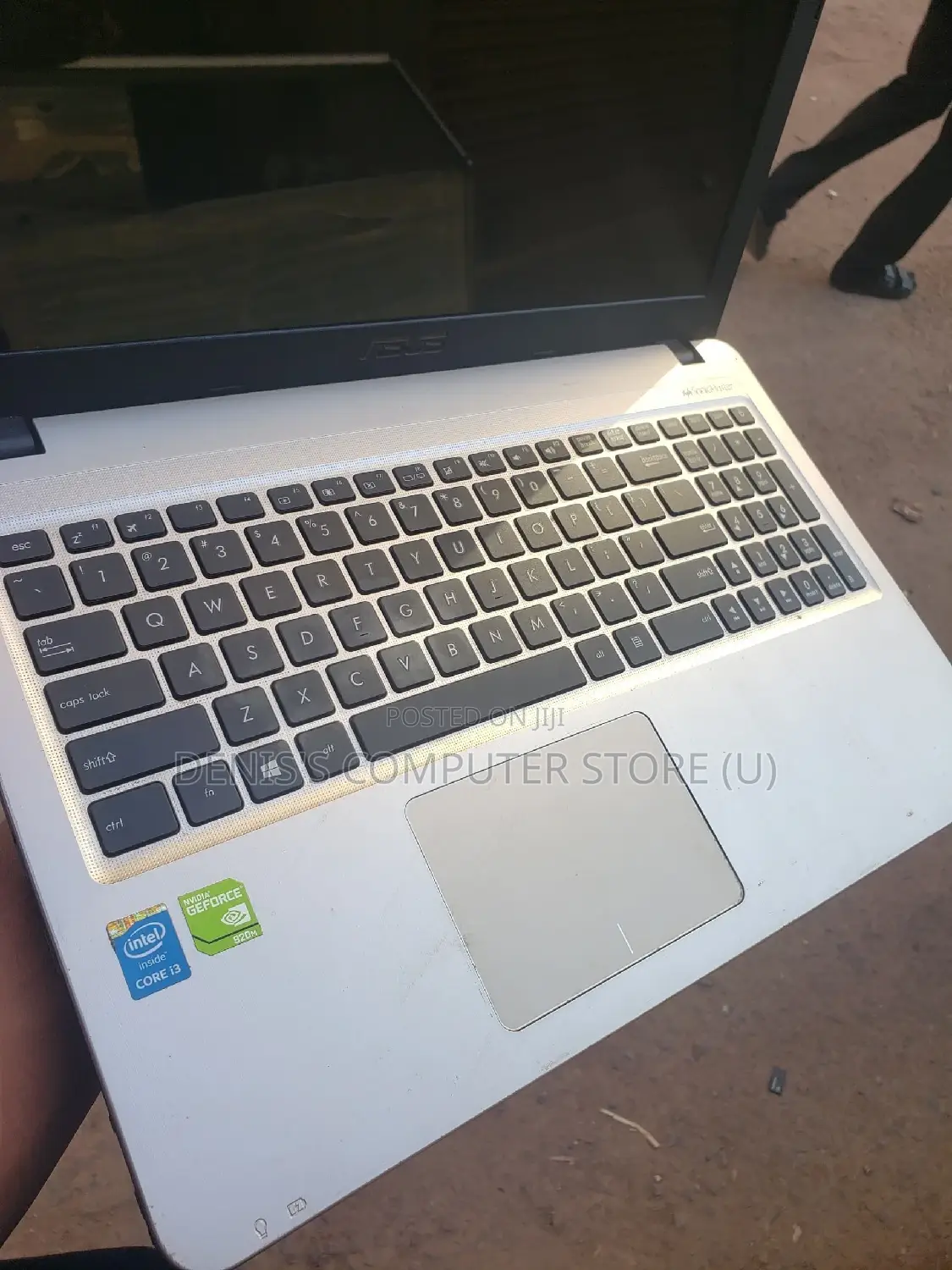 Laptop Asus A52JR 4GB Intel Core I3 HDD+SSD 320GB