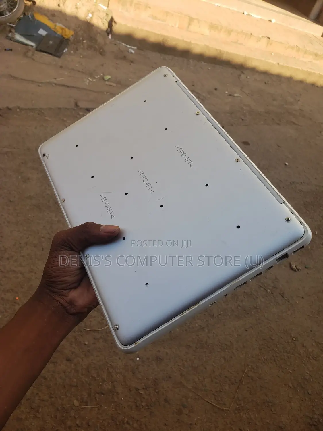Laptop Apple MacBook 4GB Intel Core I3 SSD 320GB