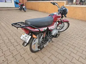 Bajaj Boxer 2023 Red