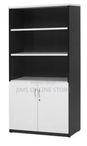 Black and White Book Shelf
