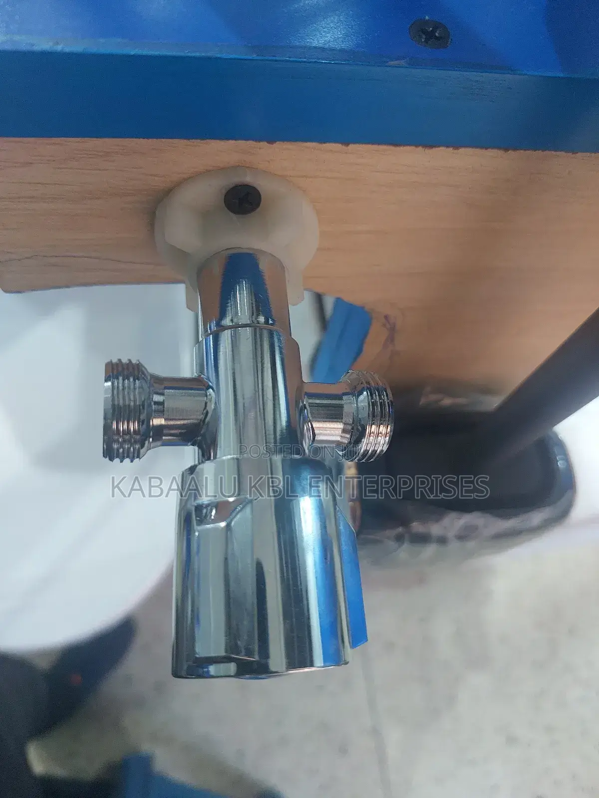 Cross Angle Valve