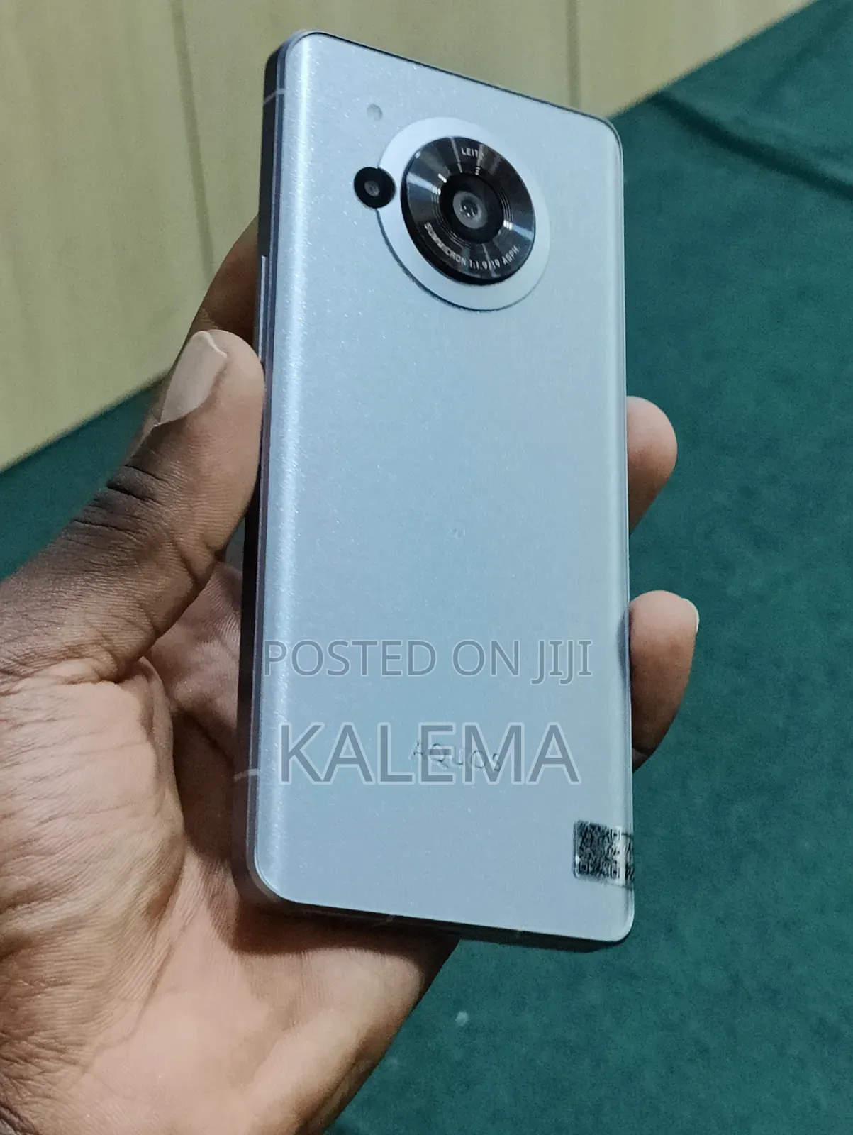 Sharp Aquos R6 128 GB Silver