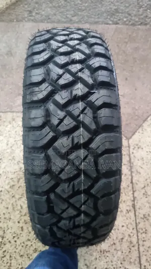225/65r17 Army Strength