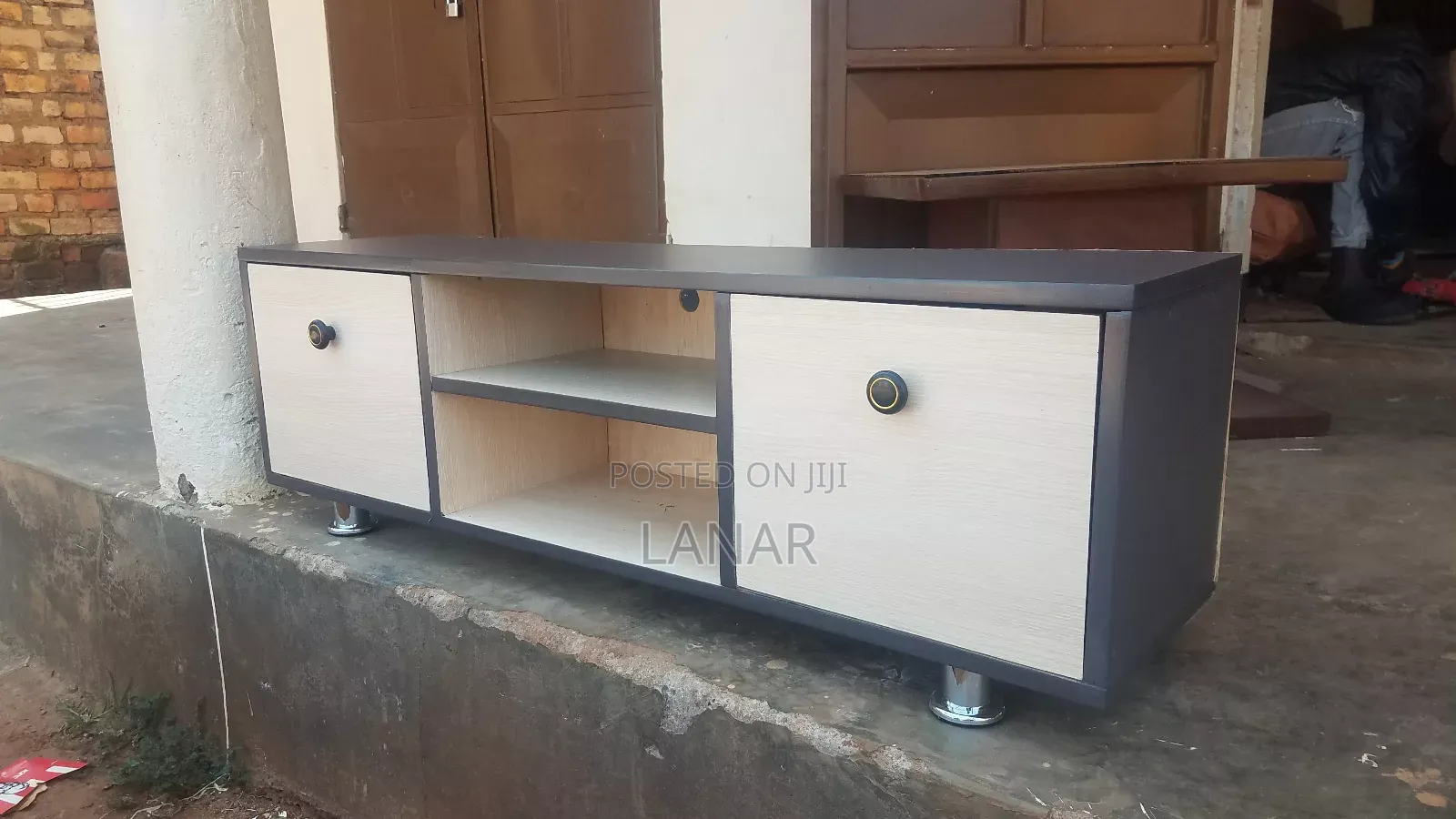 Simple Tvstand