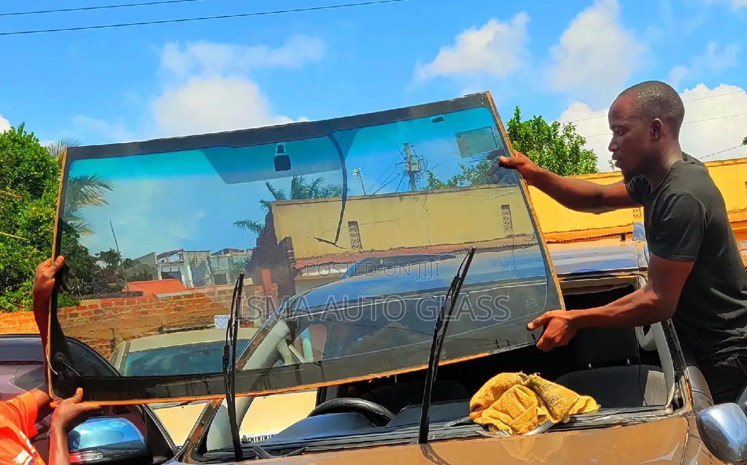 Windshield Glass Installation