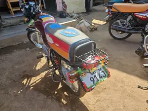 Bajaj Boxer 2021 Red