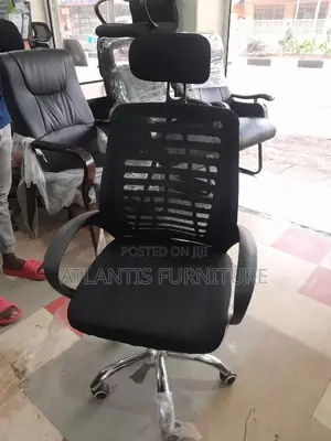 Simple Office Chair Mesh With a Headrest