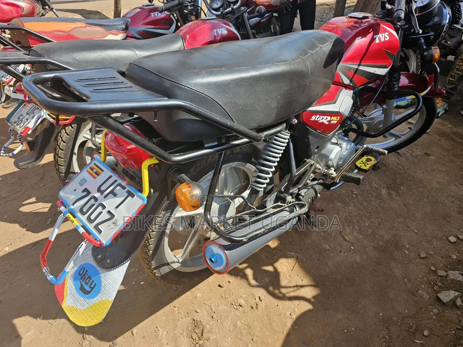TVS HLX 125 2023 Red