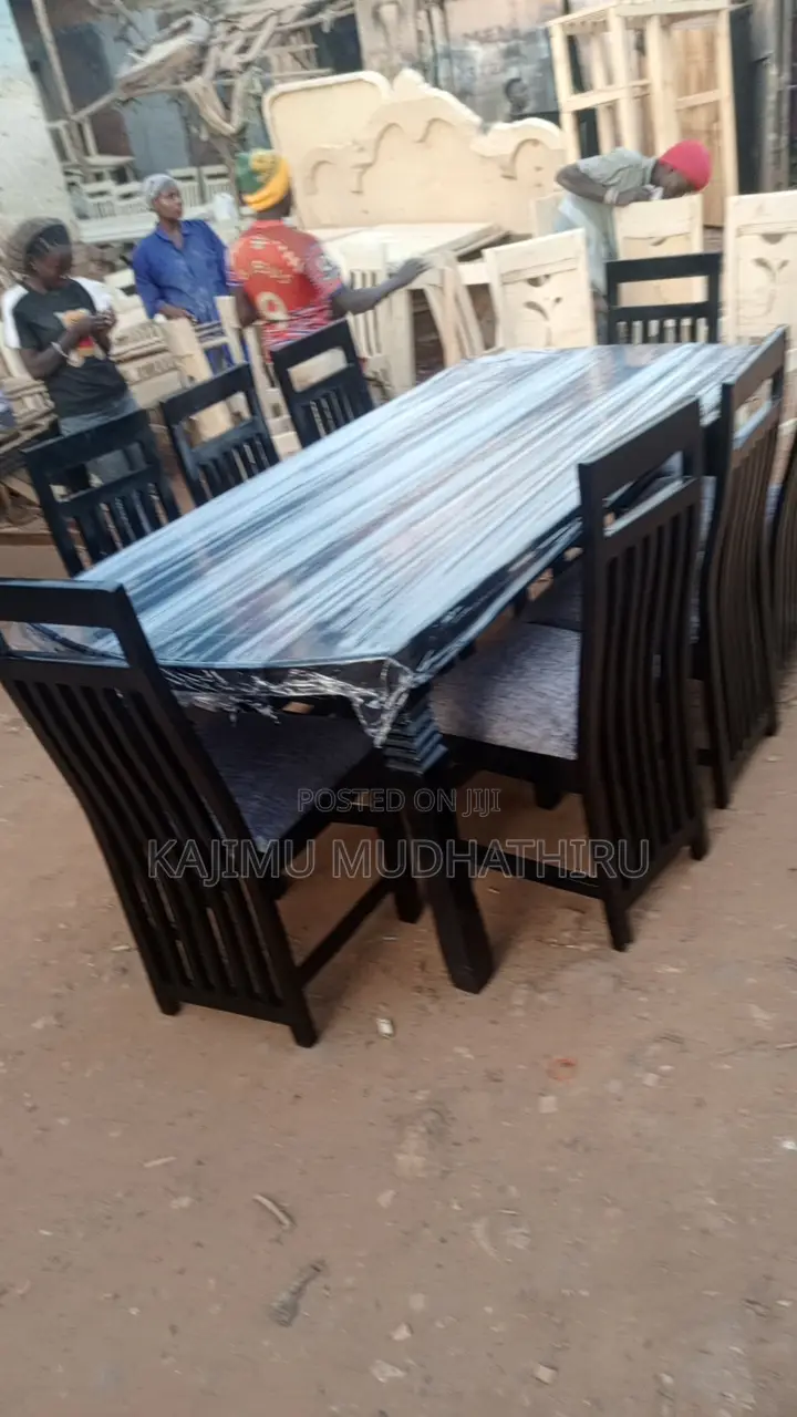 8seater Dinning Table Available