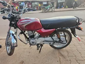 Bajaj Boxer 100 2016 Red