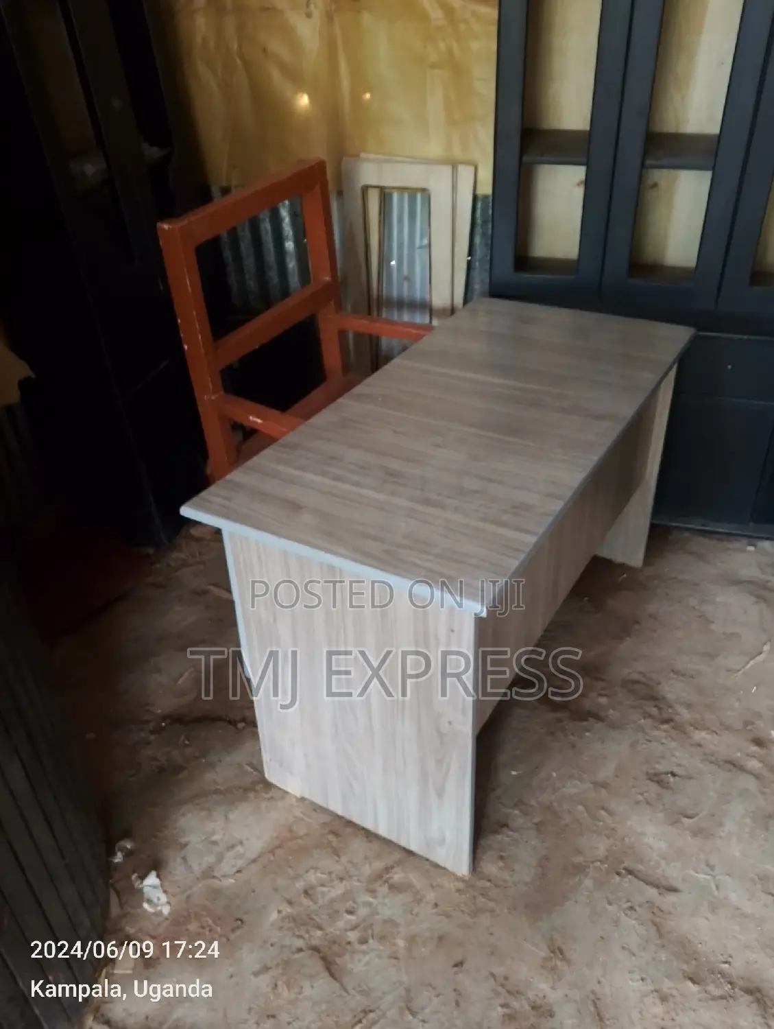 Office Desk