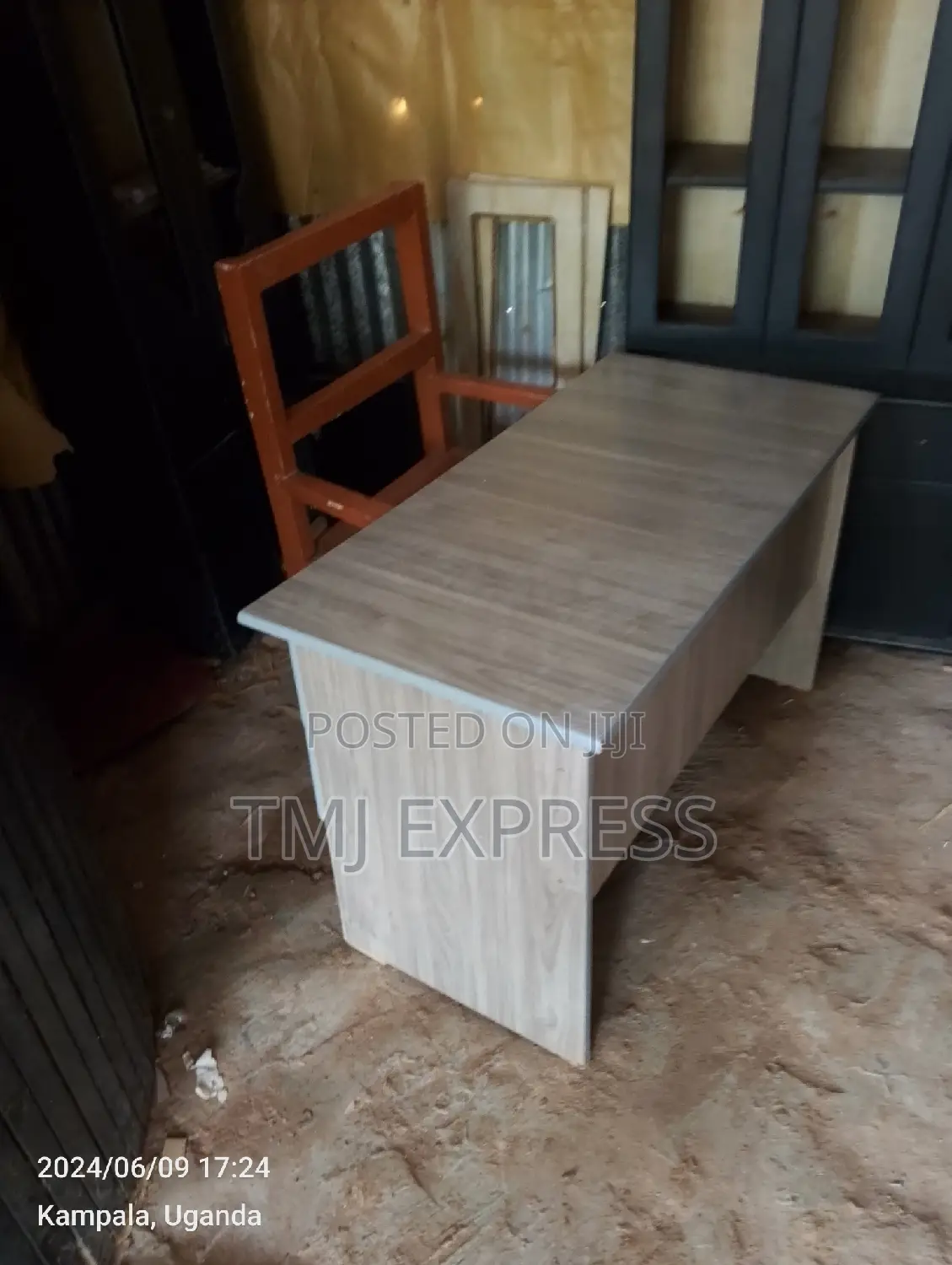 Office Desk