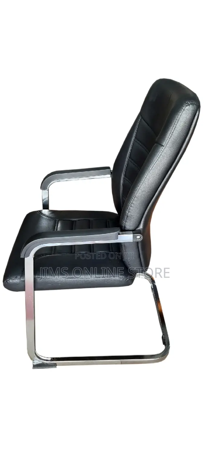 Durable Visitors Chair Black-Leather