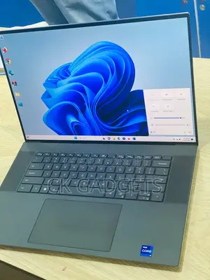 New Laptop Dell XPS 13 32GB Intel Core i9 SSD 1T